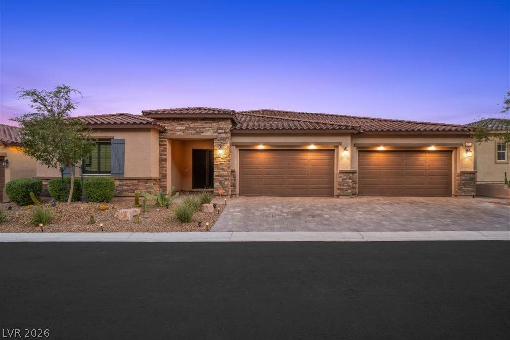 11272 Roman Helmet Street, Las Vegas, NV 89141
