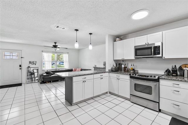 39443 8TH AVENUE, Zephyrhills, FL 33542