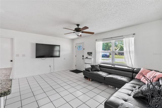 39443 8TH AVENUE, Zephyrhills, FL 33542