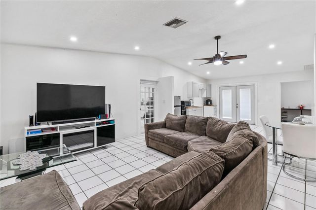 39443 8TH AVENUE, Zephyrhills, FL 33542
