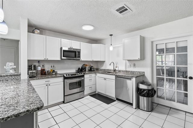 39443 8TH AVENUE, Zephyrhills, FL 33542