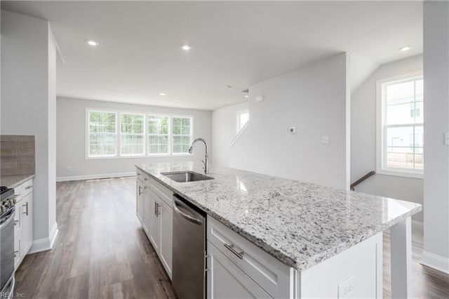 2011 Stanford LN, Newport News, VA 23608