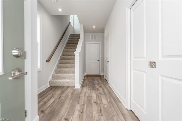 2011 Stanford LN, Newport News, VA 23608