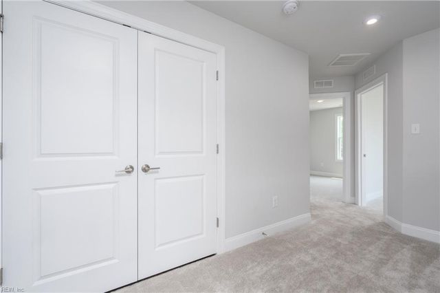 2011 Stanford LN, Newport News, VA 23608