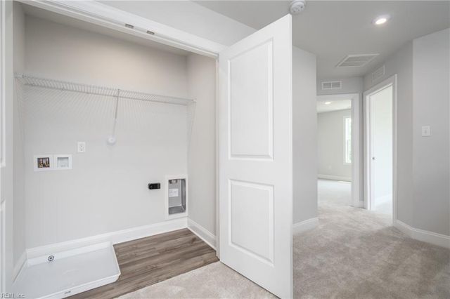 2011 Stanford LN, Newport News, VA 23608