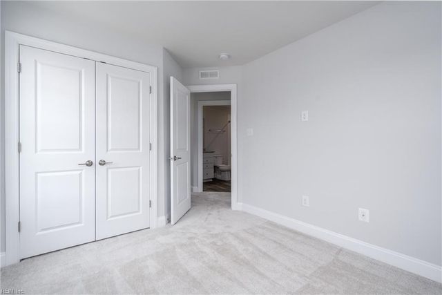2011 Stanford LN, Newport News, VA 23608