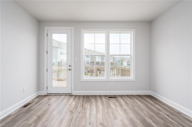 2011 Stanford LN, Newport News, VA 23608