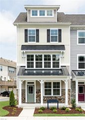 2011 Stanford LN, Newport News, VA 23608