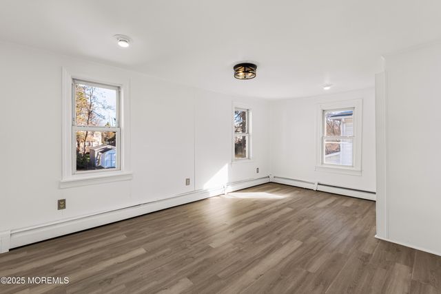 21 Henry Street, Freehold, NJ 07728