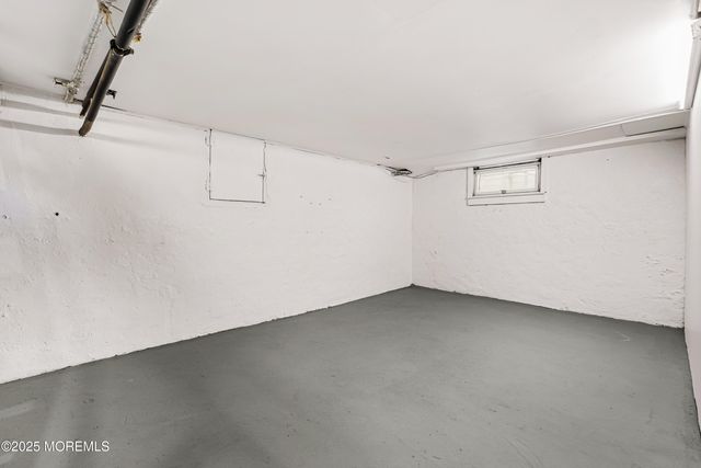 21 Henry Street, Freehold, NJ 07728