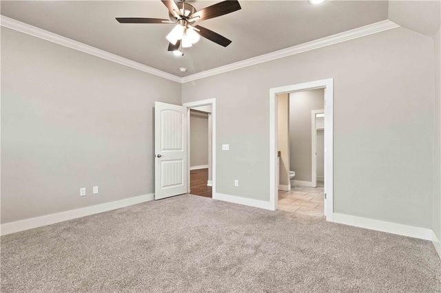 928 Sugar Pine Street, Tontitown, AR 72762