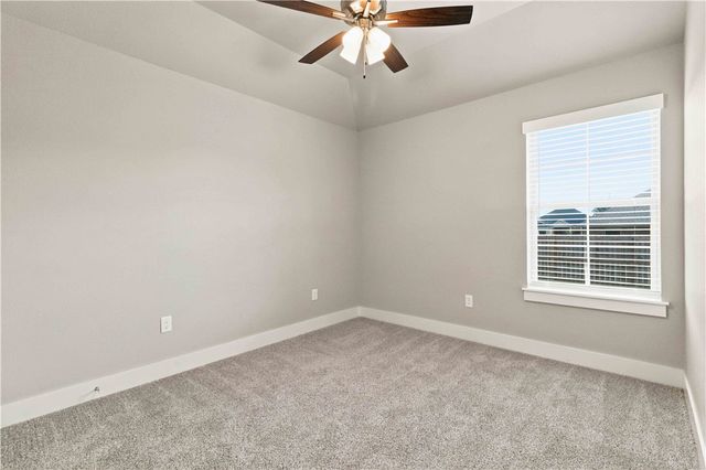 928 Sugar Pine Street, Tontitown, AR 72762