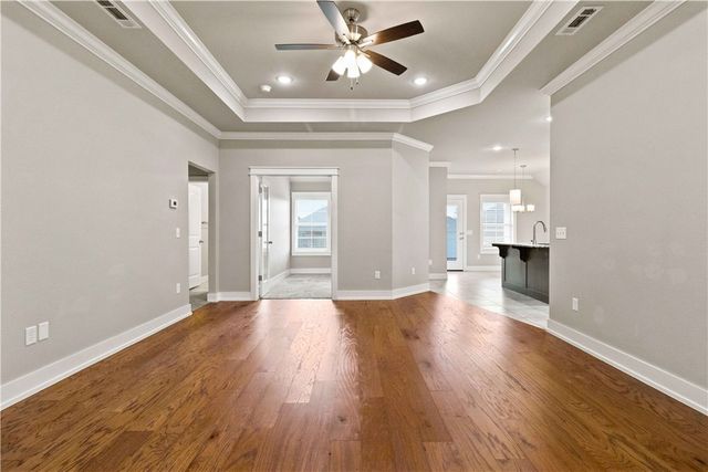 928 Sugar Pine Street, Tontitown, AR 72762
