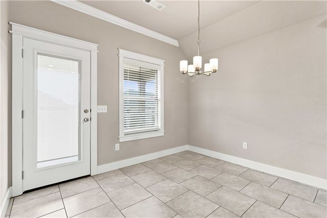 928 Sugar Pine Street, Tontitown, AR 72762