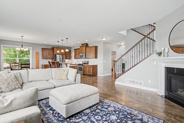 801 Yellowstone Trail, Waconia, MN 55387