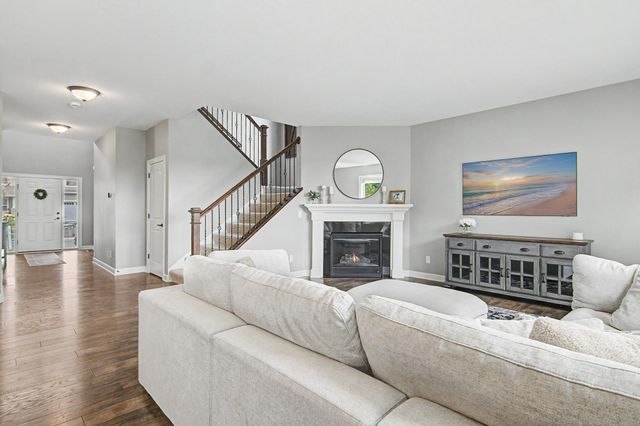 801 Yellowstone Trail, Waconia, MN 55387
