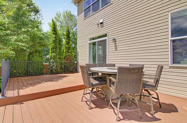 801 Yellowstone Trail, Waconia, MN 55387