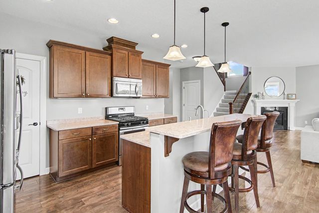 801 Yellowstone Trail, Waconia, MN 55387