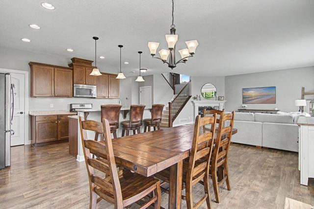 801 Yellowstone Trail, Waconia, MN 55387