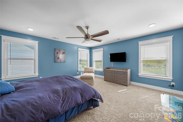 2843 Shumard Drive, Gastonia, NC 28054