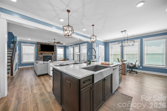 2843 Shumard Drive, Gastonia, NC 28054