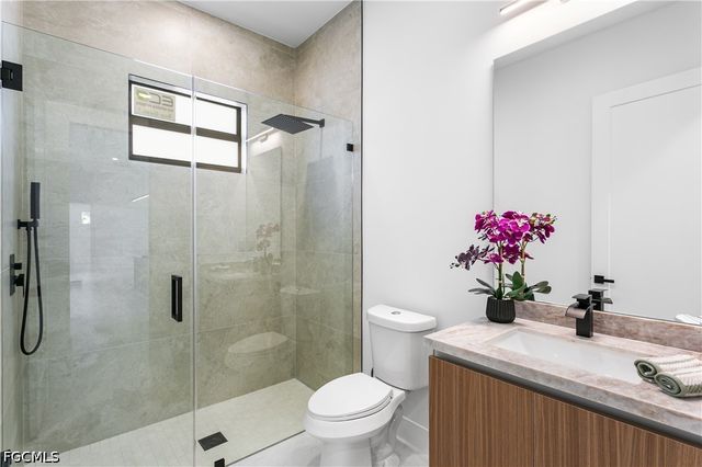 3300 NW 1st TER, Cape Coral, FL 33993