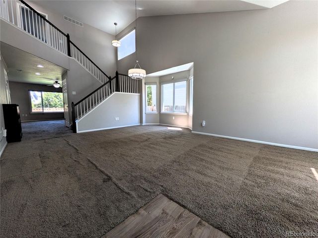 19613 E 39th Avenue, Denver, CO 80249