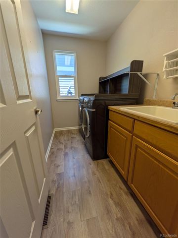 19613 E 39th Avenue, Denver, CO 80249