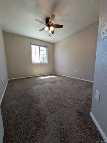 19613 E 39th Avenue, Denver, CO 80249