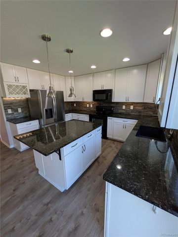 19613 E 39th Avenue, Denver, CO 80249