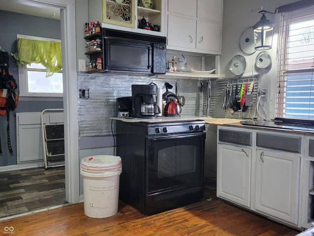 1506 E 24th Street, Muncie, IN 47302