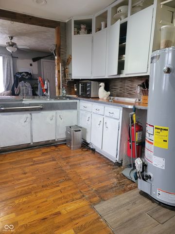 1506 E 24th Street, Muncie, IN 47302