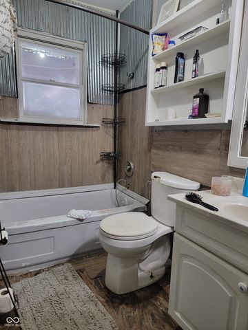 1506 E 24th Street, Muncie, IN 47302