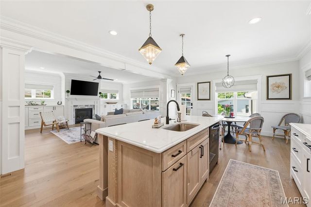 919 Poinsetta Lane, Kirkwood, MO 63122