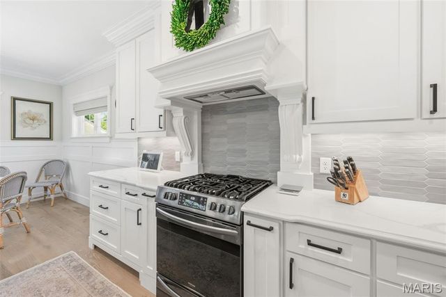 919 Poinsetta Lane, Kirkwood, MO 63122