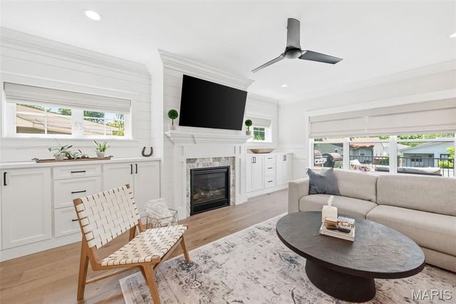 919 Poinsetta Lane, Kirkwood, MO 63122