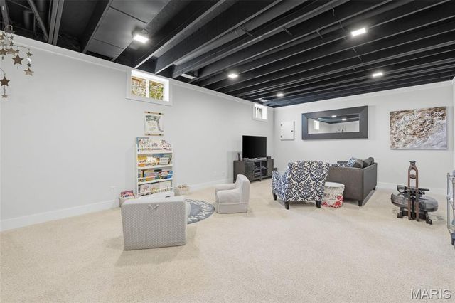 919 Poinsetta Lane, Kirkwood, MO 63122