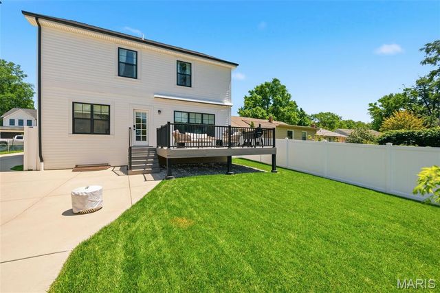 919 Poinsetta Lane, Kirkwood, MO 63122