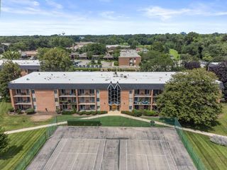 1056 N Mill Street 103, Naperville, IL 60563