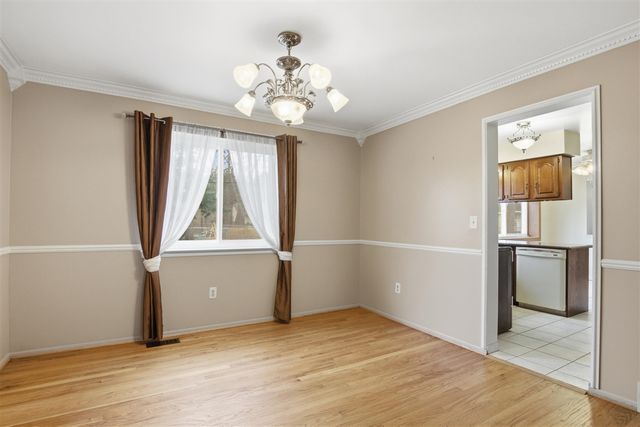 21467 Chestnut Lane, Farmington, MI 48336