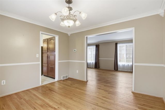 21467 Chestnut Lane, Farmington, MI 48336