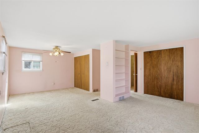 21467 Chestnut Lane, Farmington, MI 48336