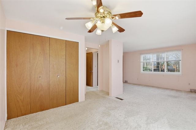 21467 Chestnut Lane, Farmington, MI 48336