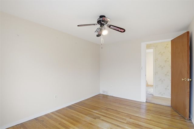 21467 Chestnut Lane, Farmington, MI 48336