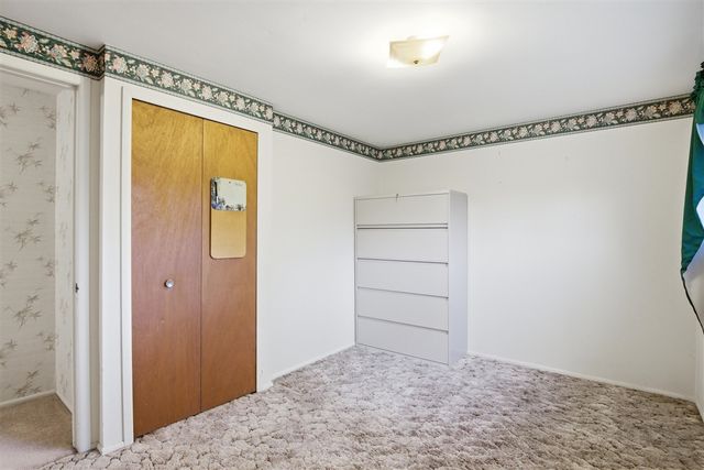 21467 Chestnut Lane, Farmington, MI 48336