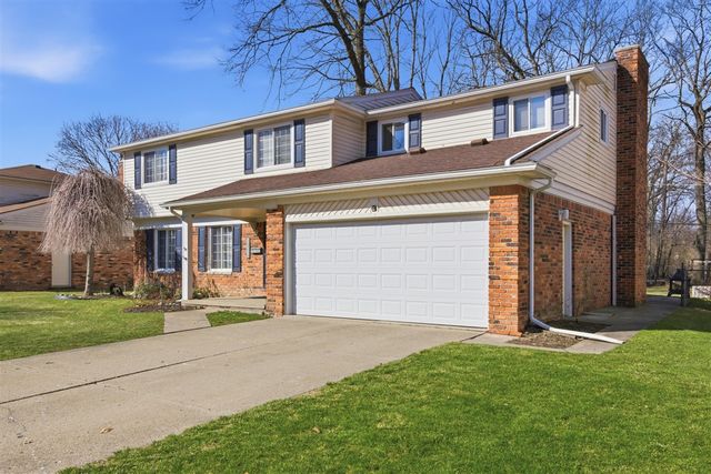 21467 Chestnut Lane, Farmington, MI 48336