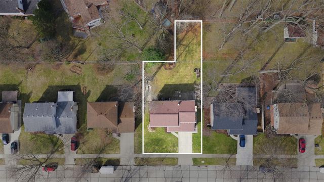 21467 Chestnut Lane, Farmington, MI 48336