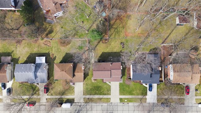 21467 Chestnut Lane, Farmington, MI 48336