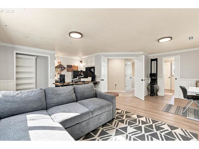 16814 Ne 31ST Way, Vancouver, WA 98682