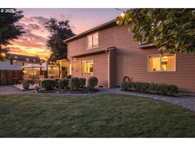 16814 Ne 31ST Way, Vancouver, WA 98682